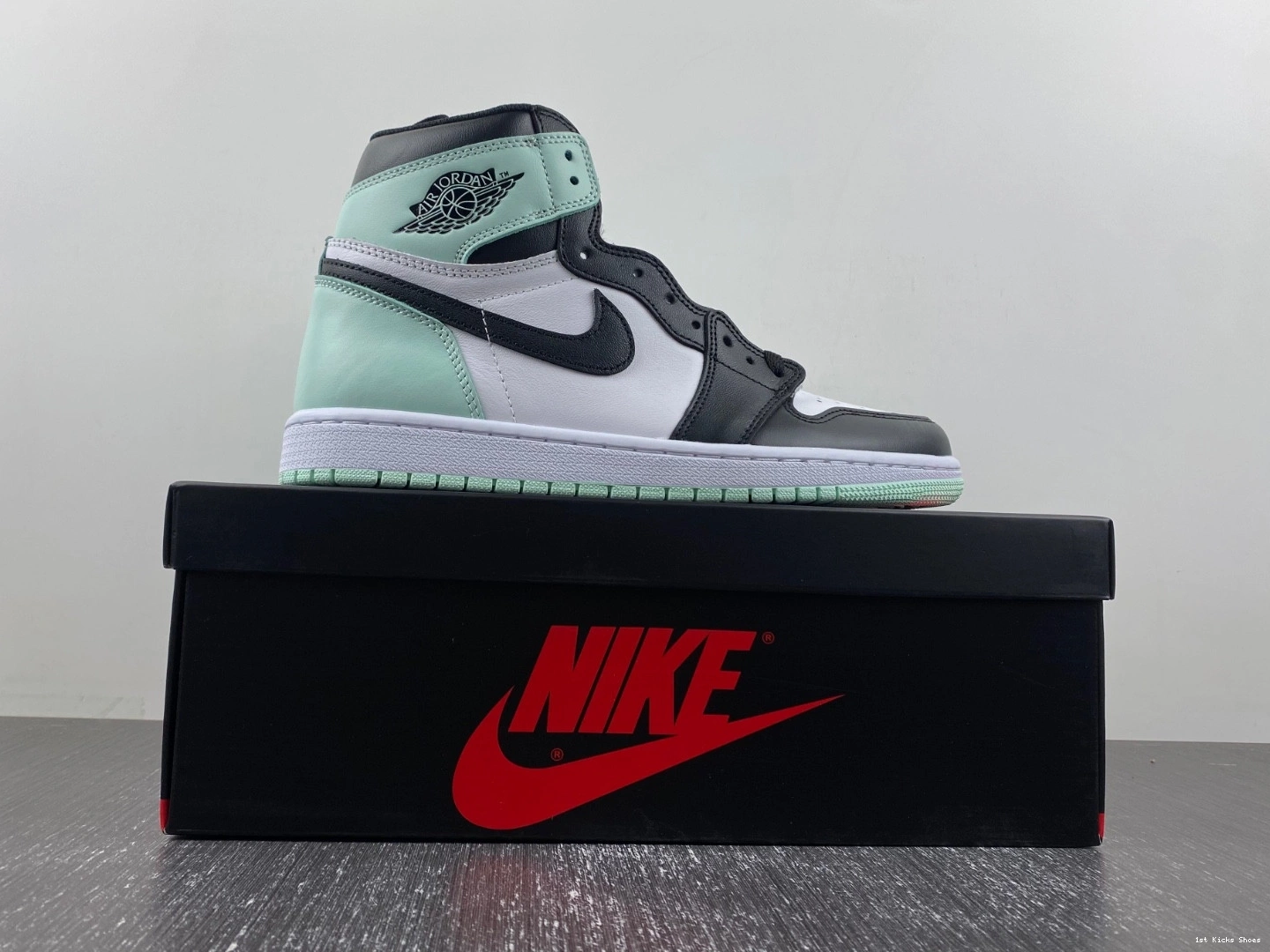 High Igloo Jordan 1 861428-100 Retro Air 1202